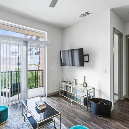 Luxury Apartment With King Bed And Pool And Free Parking 4 Houston Esterno foto