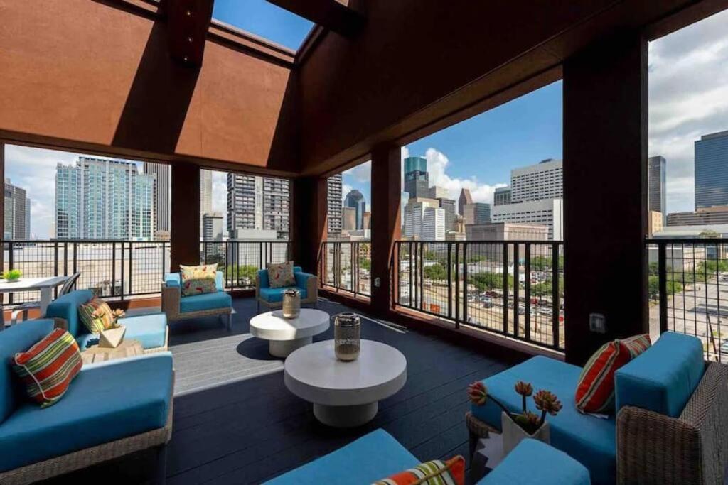 Luxury Apartment With King Bed And Pool And Free Parking 4 Houston Esterno foto