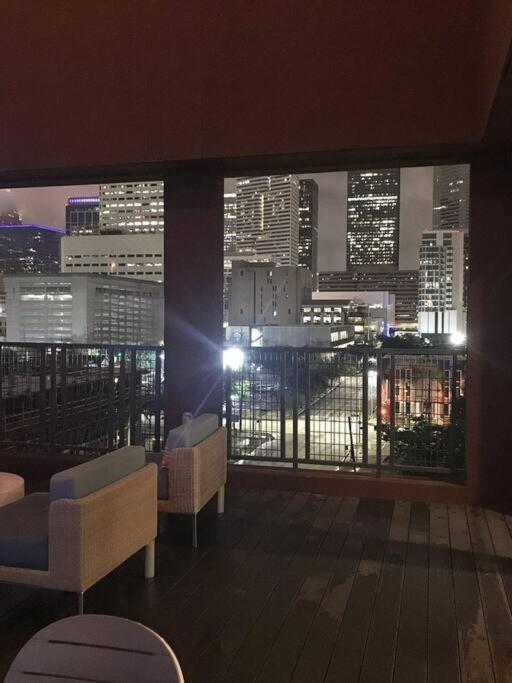 Luxury Apartment With King Bed And Pool And Free Parking 4 Houston Esterno foto
