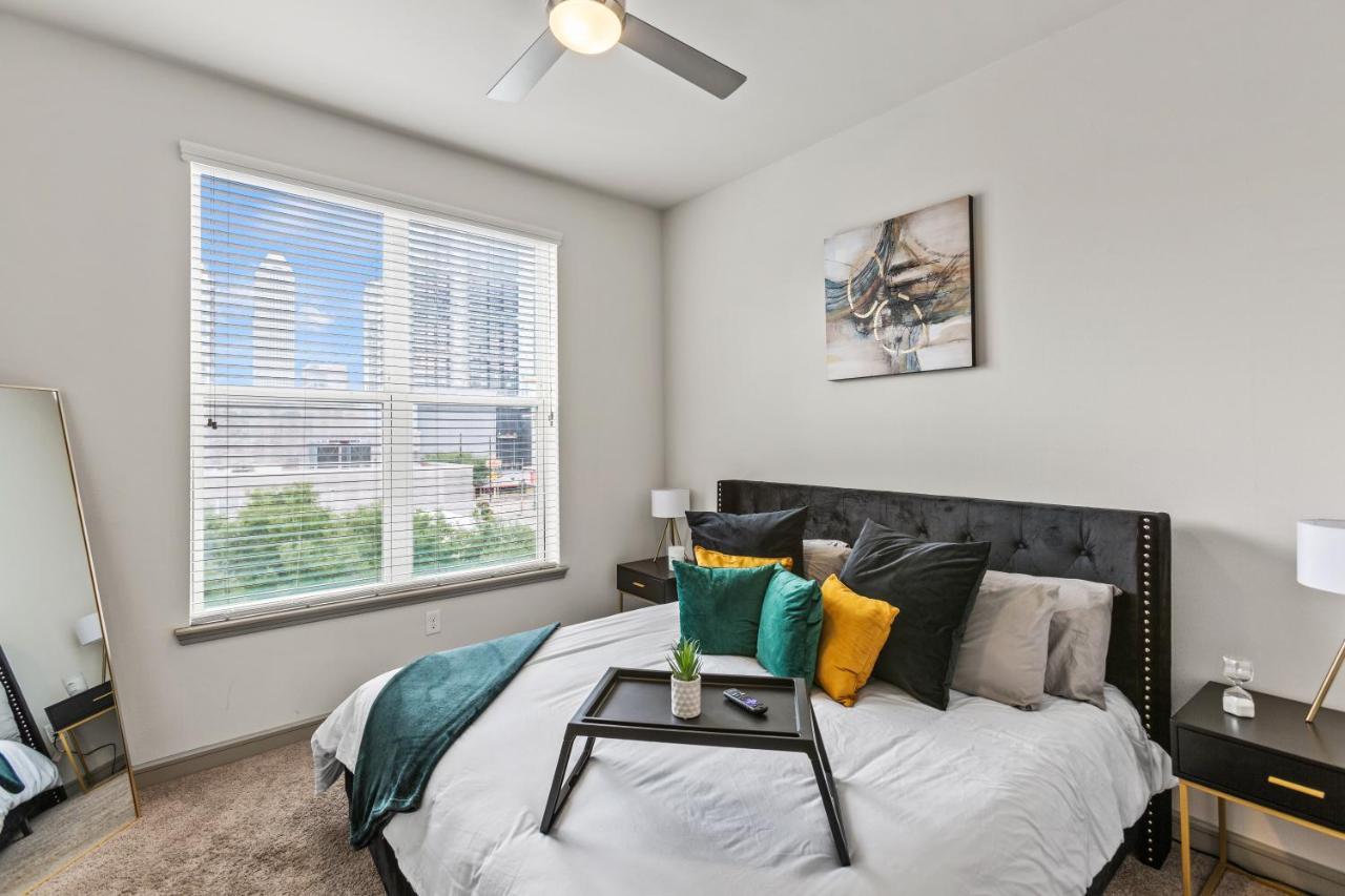 Luxury Apartment With King Bed And Pool And Free Parking 4 Houston Esterno foto